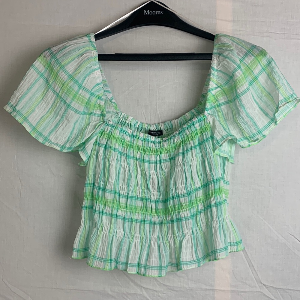 Zara Fun Flirty Smocked Top size XS but can fit S